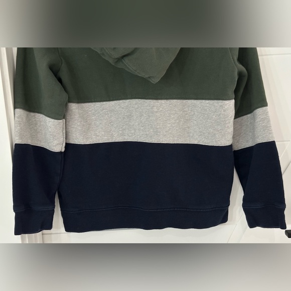 OshKosh: Boys Hoodie- Size 14 - Picture 4 of 8